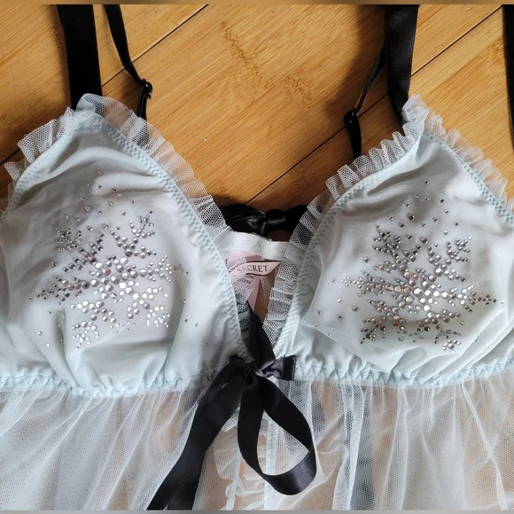 Victoria's Secret Sheer Babydoll Lingerie - Picture 2 of 5